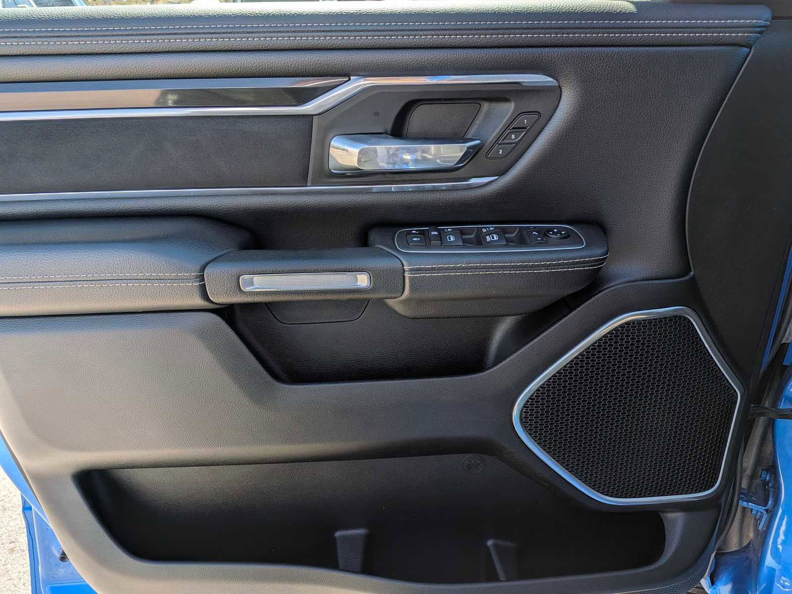 Used 2021 RAM 1500 Laramie w/ Sport Appearance Package image 17