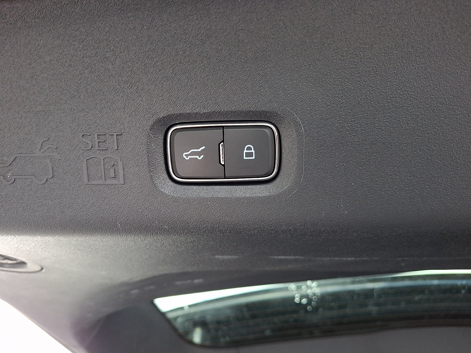 Certified 2025 Ford Expedition Active AWD/4WD image 31