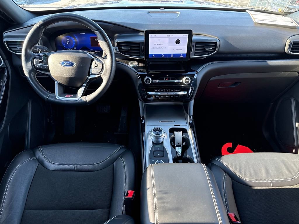 Certified 2022 Ford Explorer ST w/ ST Street Pack image 11