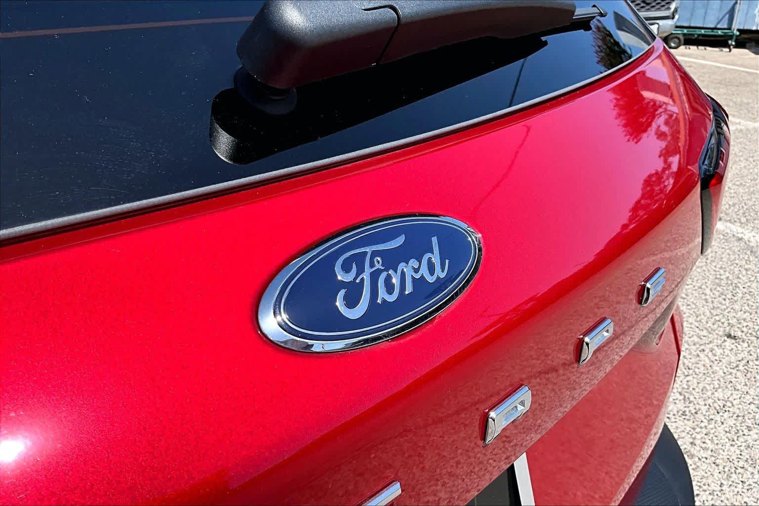 Certified 2026 Ford Escape Active w/ Tech Pack #1 FWD image 31