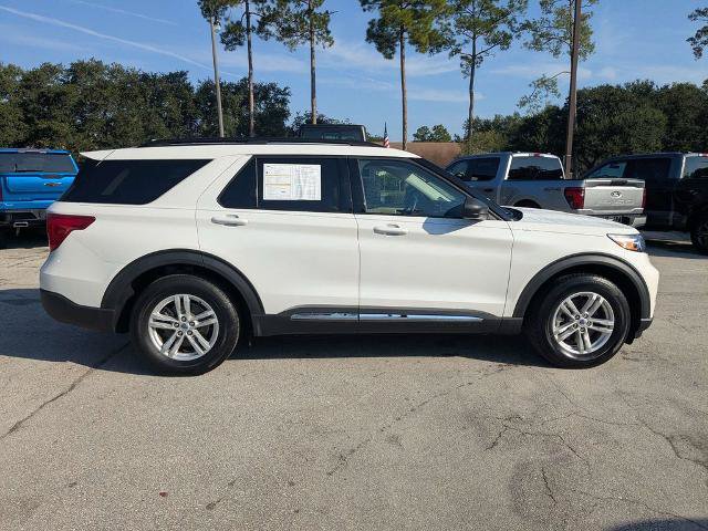 Certified 2024 Ford Explorer XLT w/ Equipment Group 202A RWD image 3