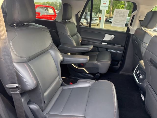 Certified 2025 Ford Expedition Active AWD/4WD image 15