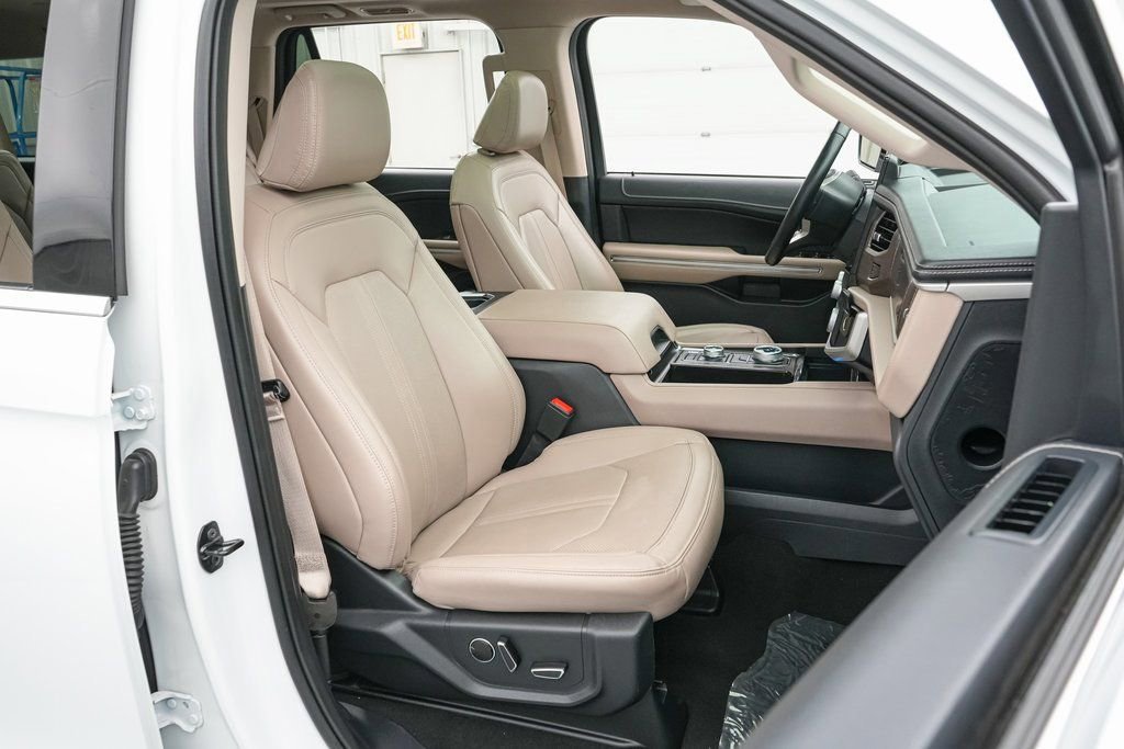 Certified 2024 Ford Expedition Max Limited image 27