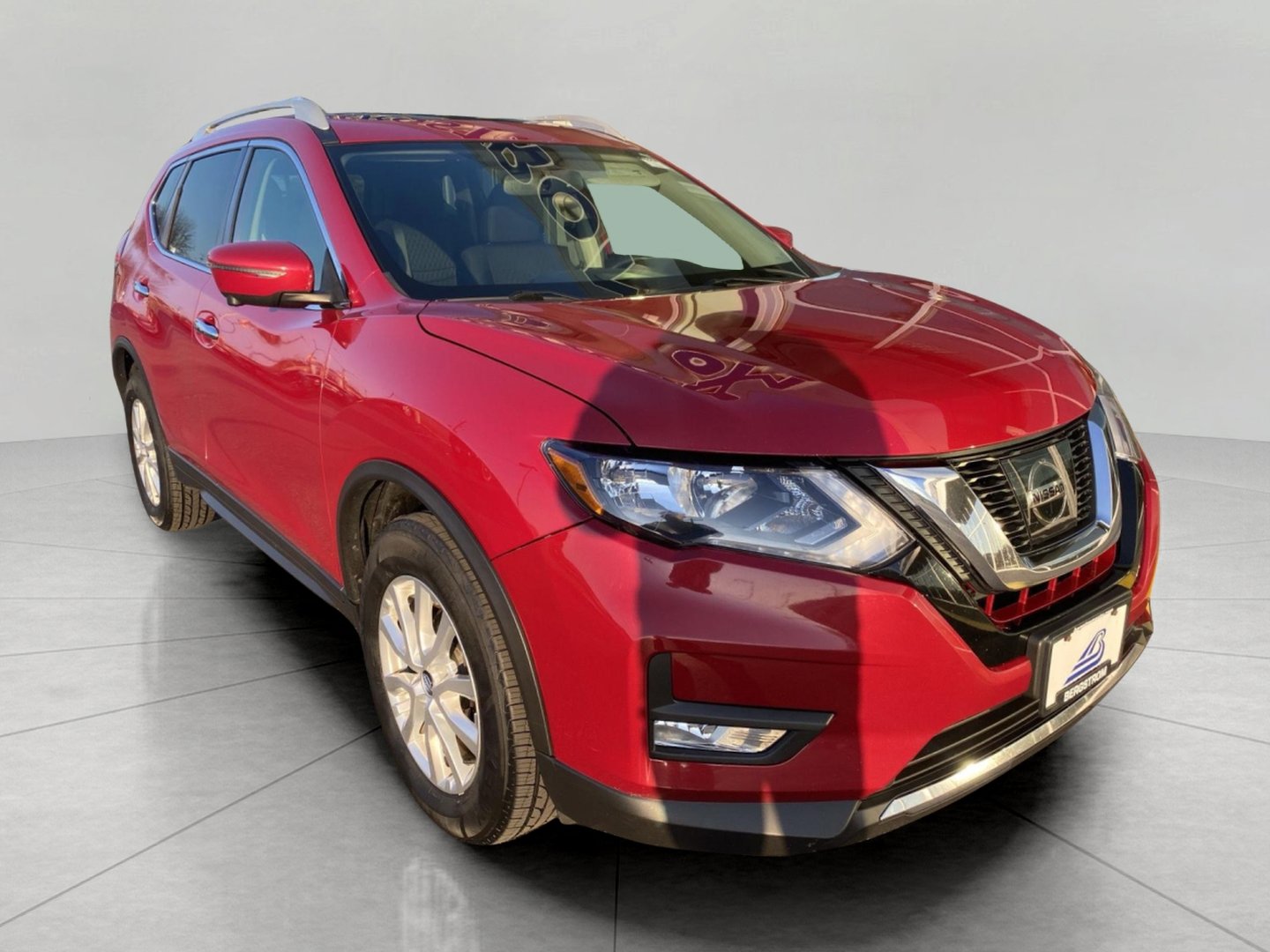 Used 2017 Nissan Rogue SV w/ Sun & Sound Touring Package