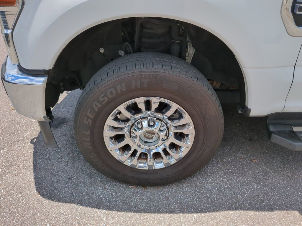 Certified 2021 Ford F250 XLT w/ XLT Premium Package AWD/4WD image 30