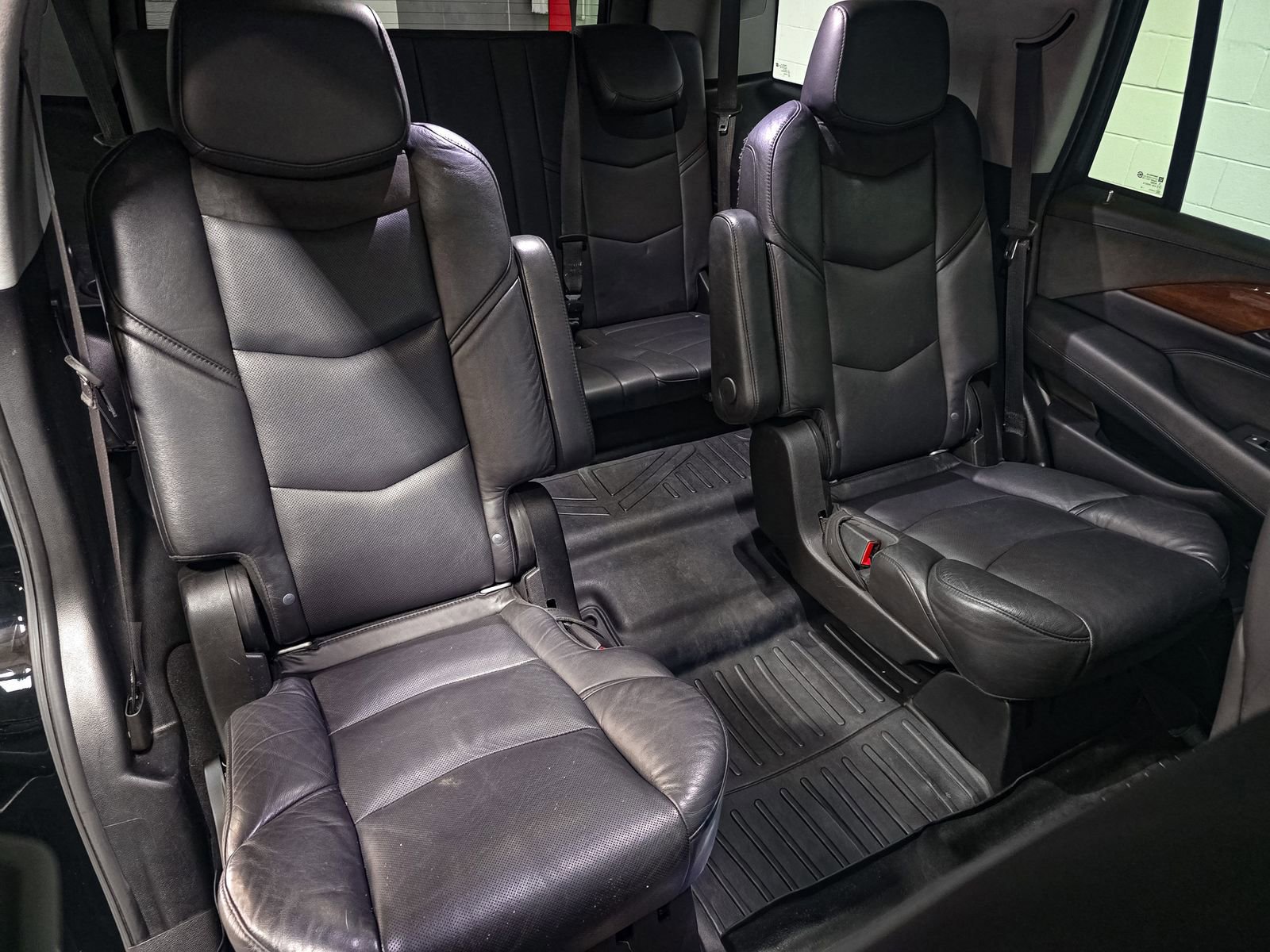 Used 2020 Cadillac Escalade 4WD image 22