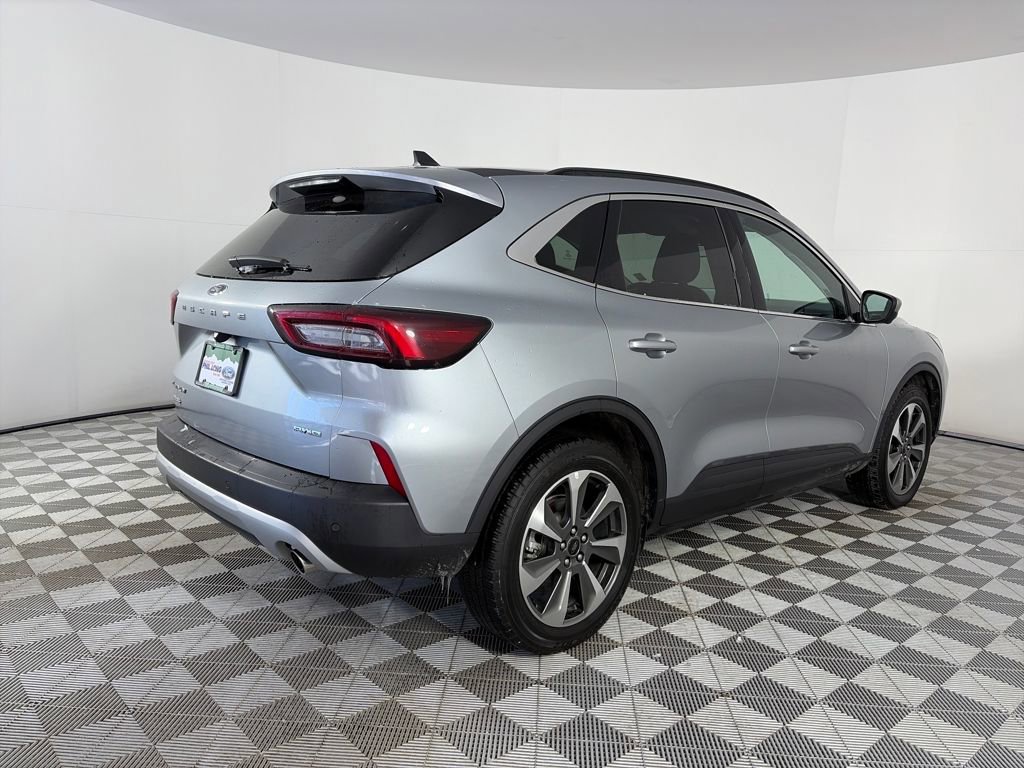 Certified 2024 Ford Escape Platinum image 5