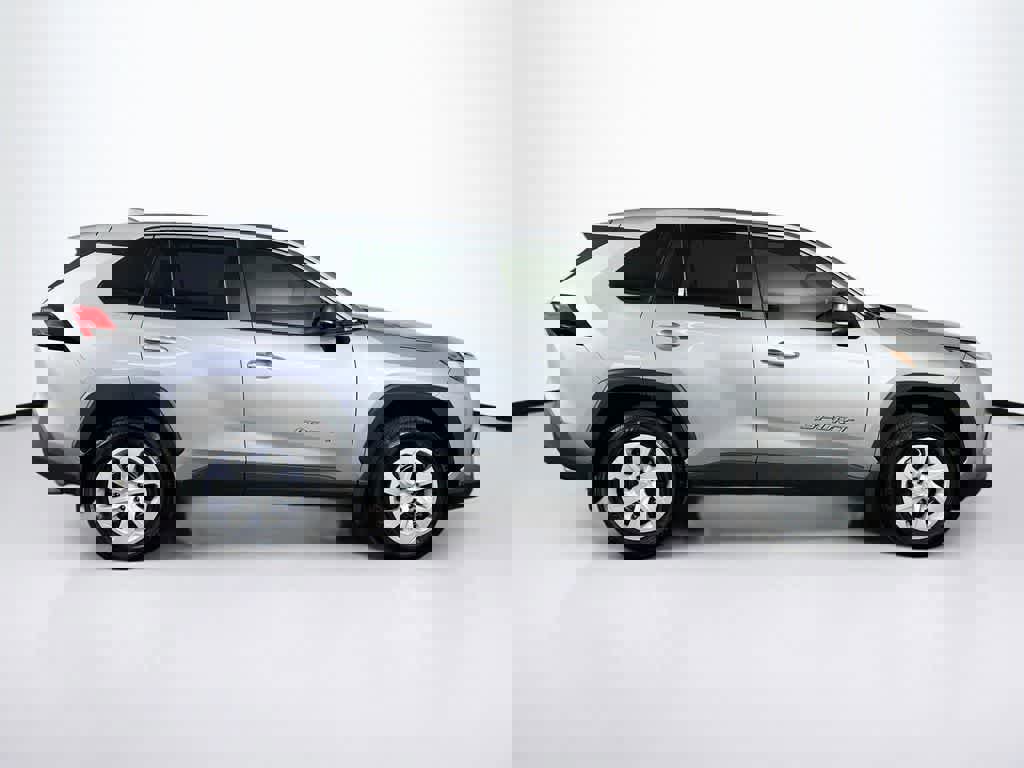 Used 2025 Toyota RAV4 LE FWD image 6