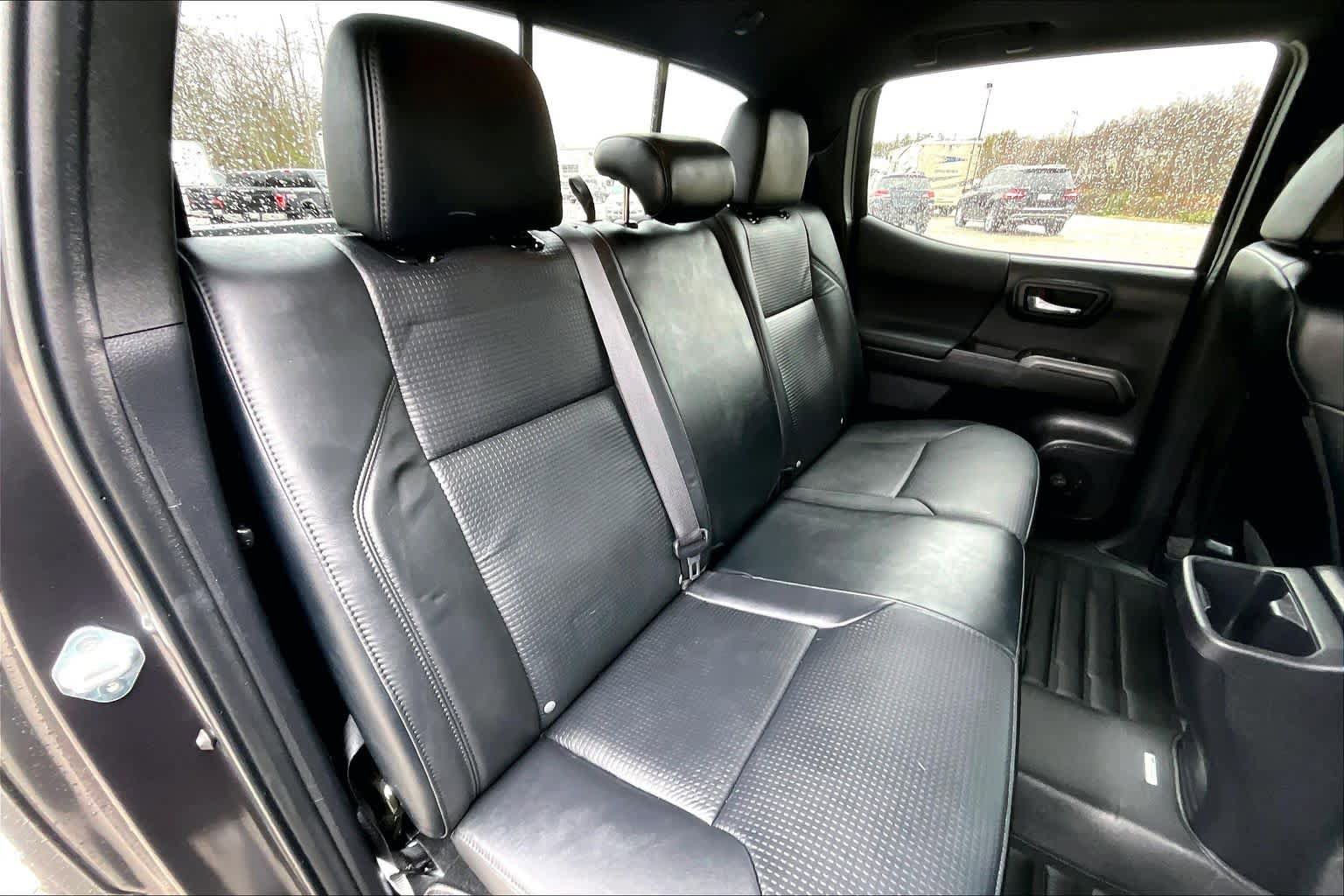 Used 2023 Toyota Tacoma TRD Off-Road w/ TRD Premium Off Road Package AWD/4WD image 20