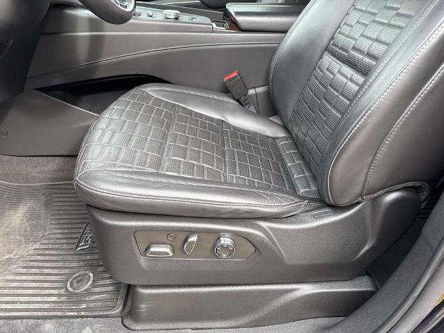 Used 2022 Cadillac Escalade Sport Platinum image 18