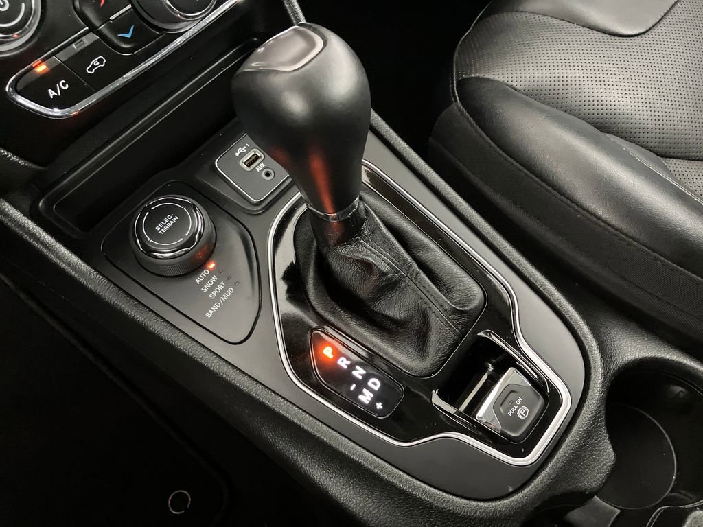 Used 2022 Jeep Cherokee Limited image 31