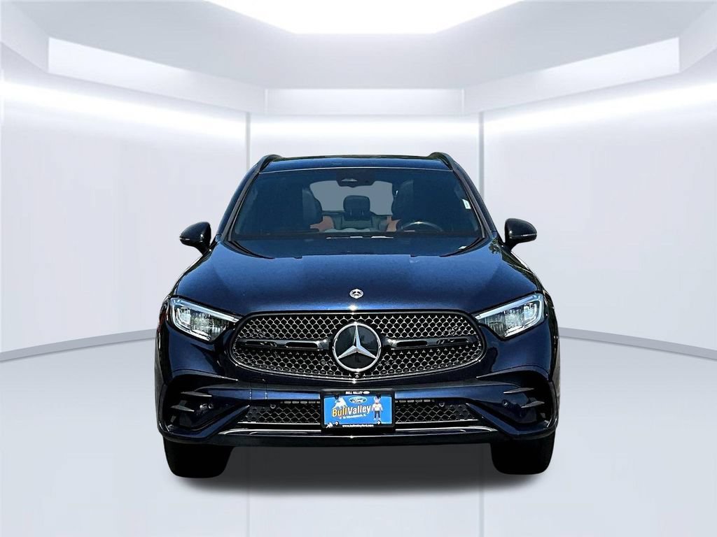 Used 2023 Mercedes-Benz GLC 300 4MATIC image 2