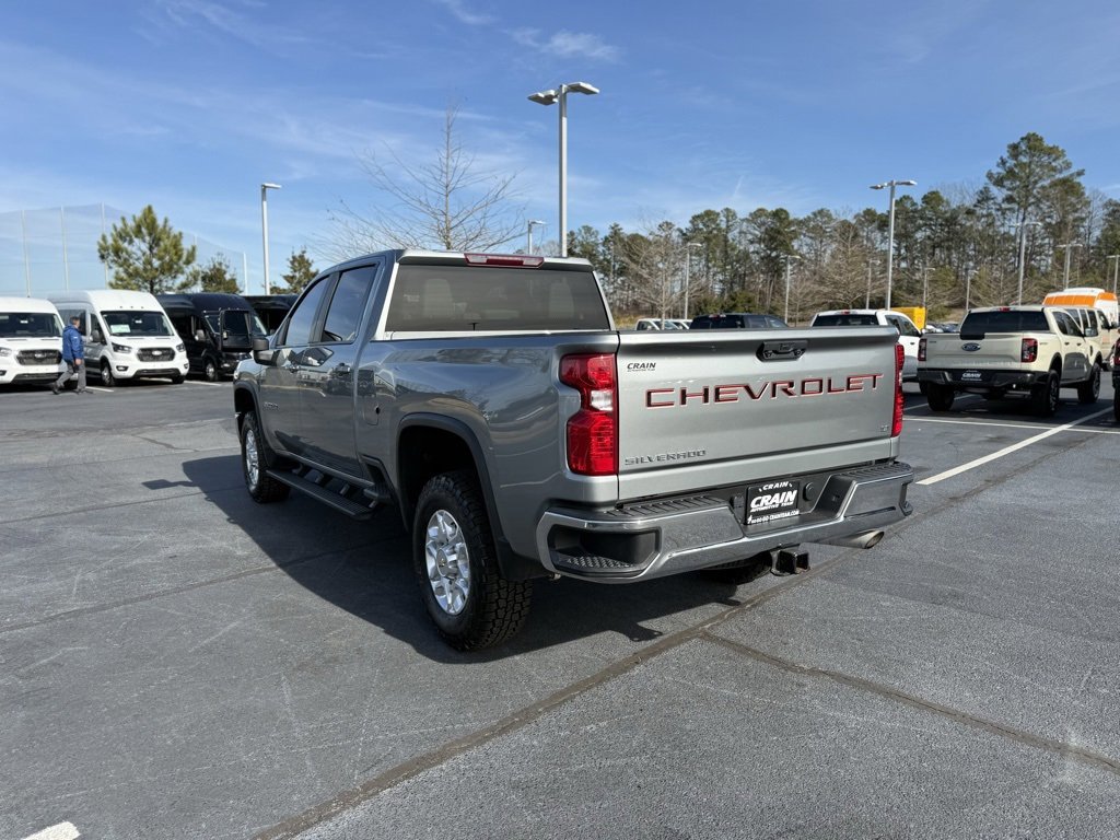 Used 2024 Chevrolet Silverado 2500 LT image 3
