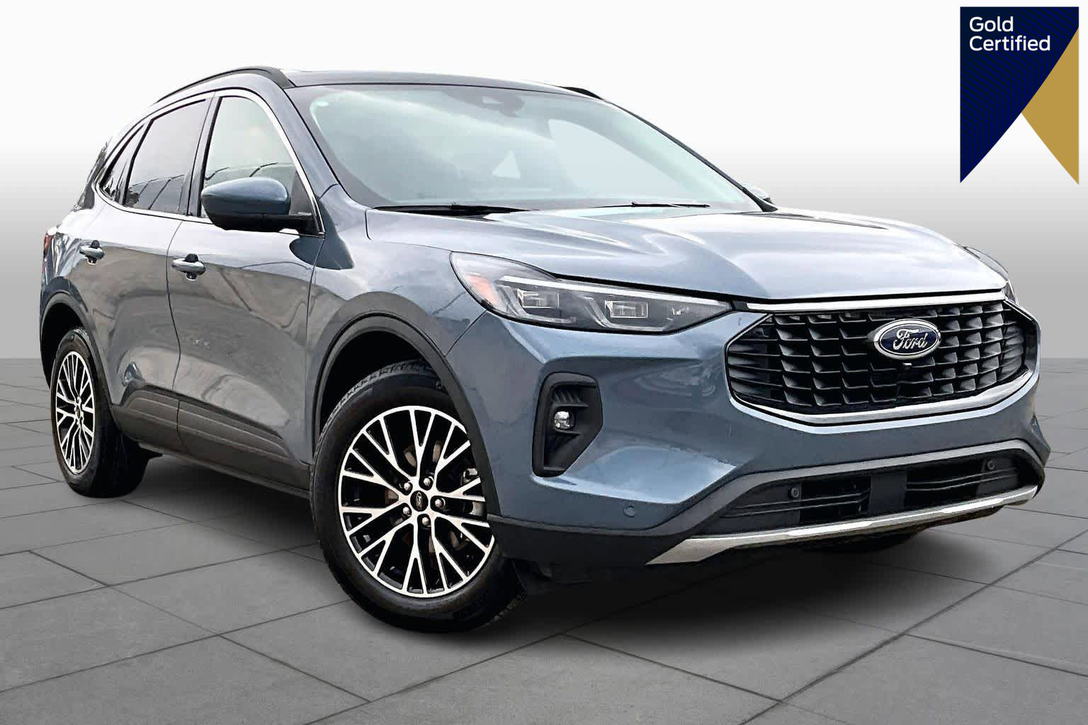 Certified 2025 Ford Escape SE w/ PHEV Premium Package