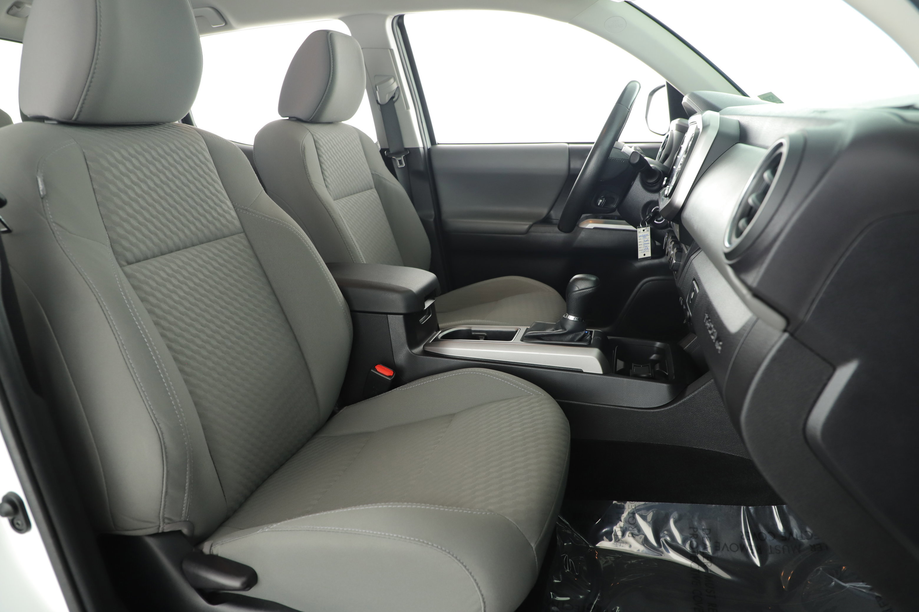 Used 2022 Toyota Tacoma SR5 w/ Technology Package image 22