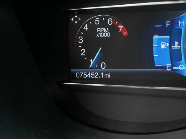 Certified 2018 Ford Explorer XLT w/ Equipment Group 202A AWD/4WD image 29