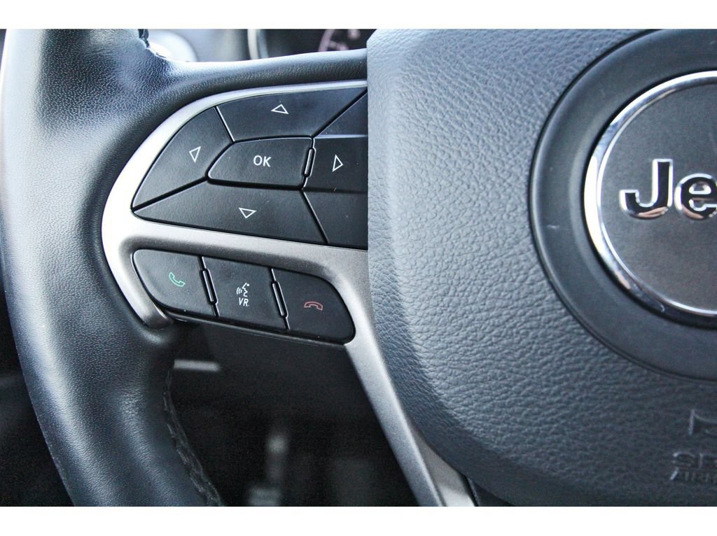 Used 2022 Jeep Grand Cherokee Laredo X RWD image 17