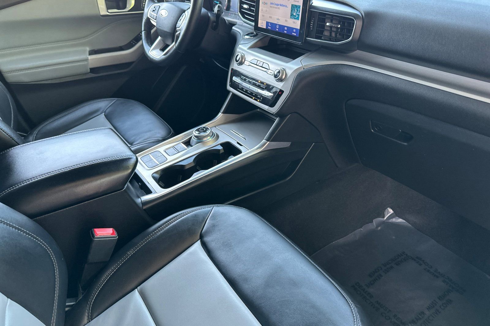 Certified 2022 Ford Explorer XLT w/ Equipment Group 202A image 20