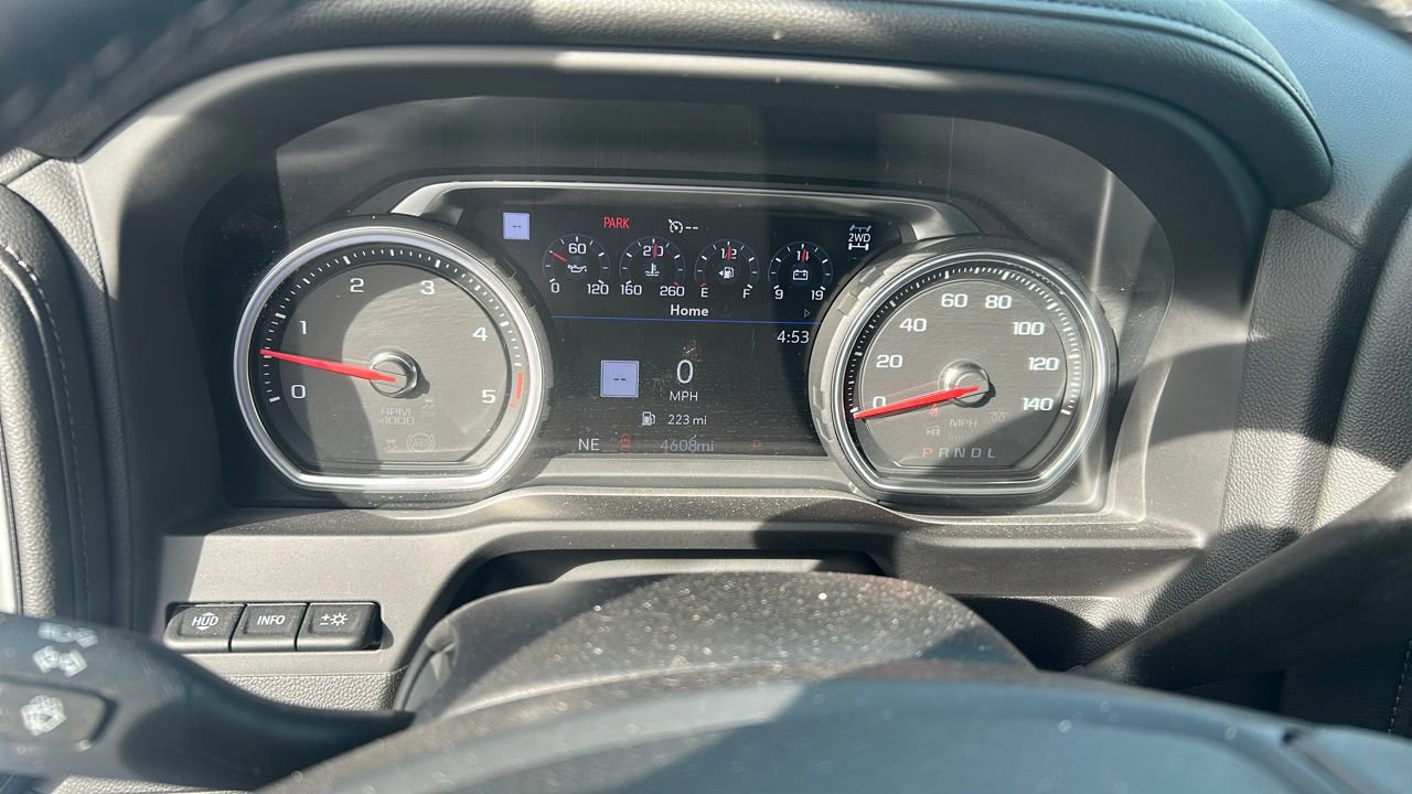 Used 2022 Chevrolet Silverado 2500 High Country w/ Z71 Off-Road Package image 4