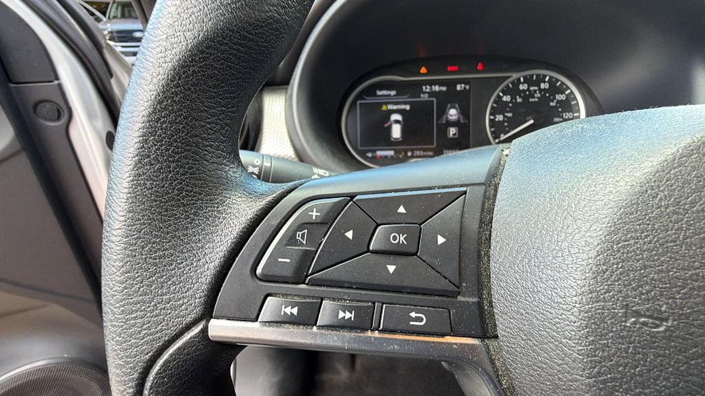 Used 2020 Nissan Kicks SV FWD image 16