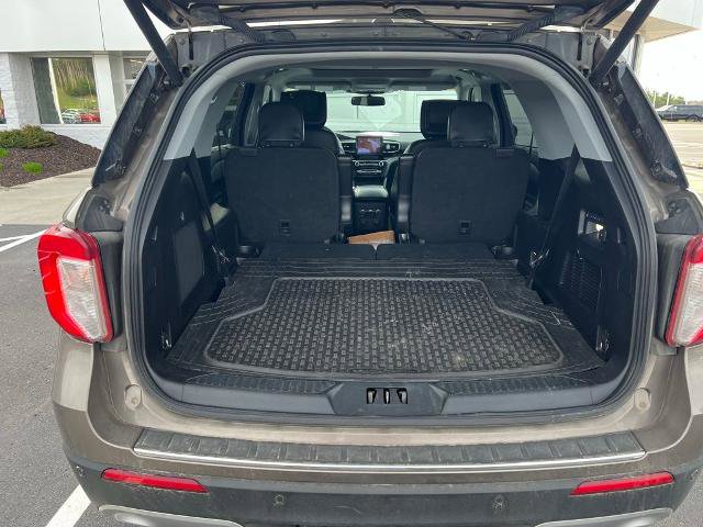 Certified 2021 Ford Explorer Limited w/ Hybrid Equipment Group 310A AWD/4WD image 9