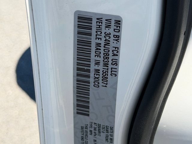 Used 2021 Jeep Compass Latitude AWD/4WD image 27
