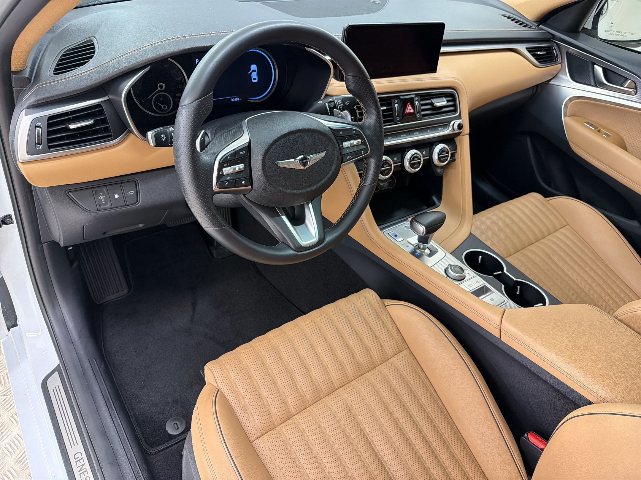 Used 2022 Genesis G70 3.3T image 9