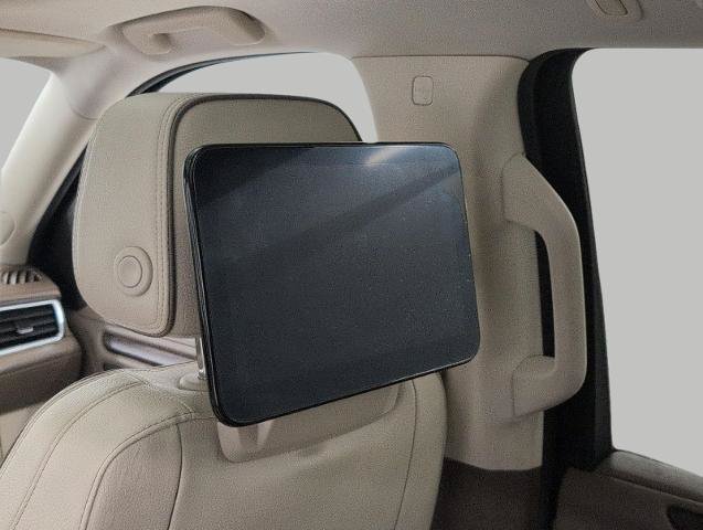 Used 2024 GMC Yukon XL Denali w/ Advanced Technology Package AWD/4WD image 24