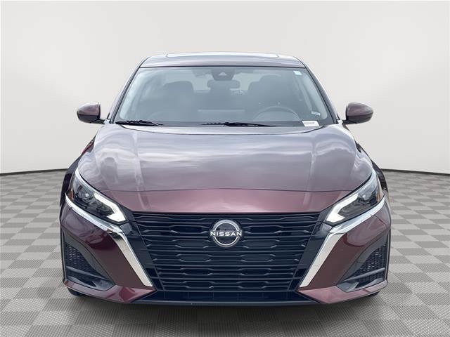 Used 2025 Nissan Altima 2.5 SV w/ SV Special Edition Package AWD/4WD image 4