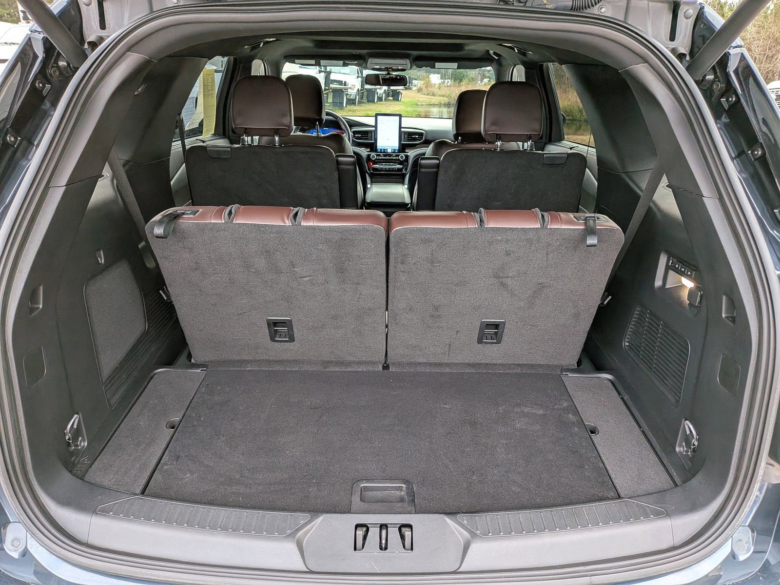 Certified 2023 Ford Explorer Platinum w/ Technology Package image 14