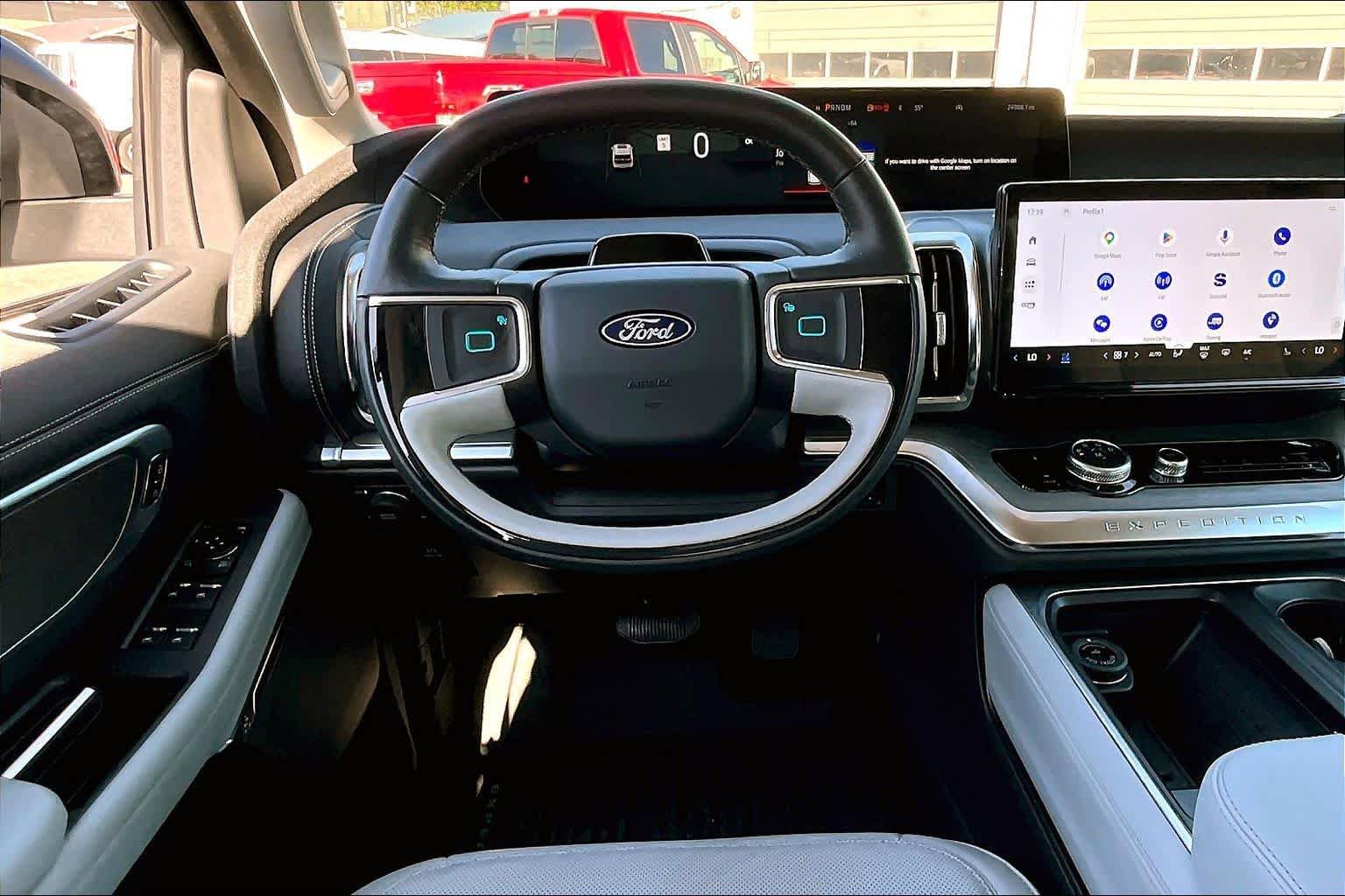 Certified 2025 Ford Expedition Platinum AWD/4WD image 6