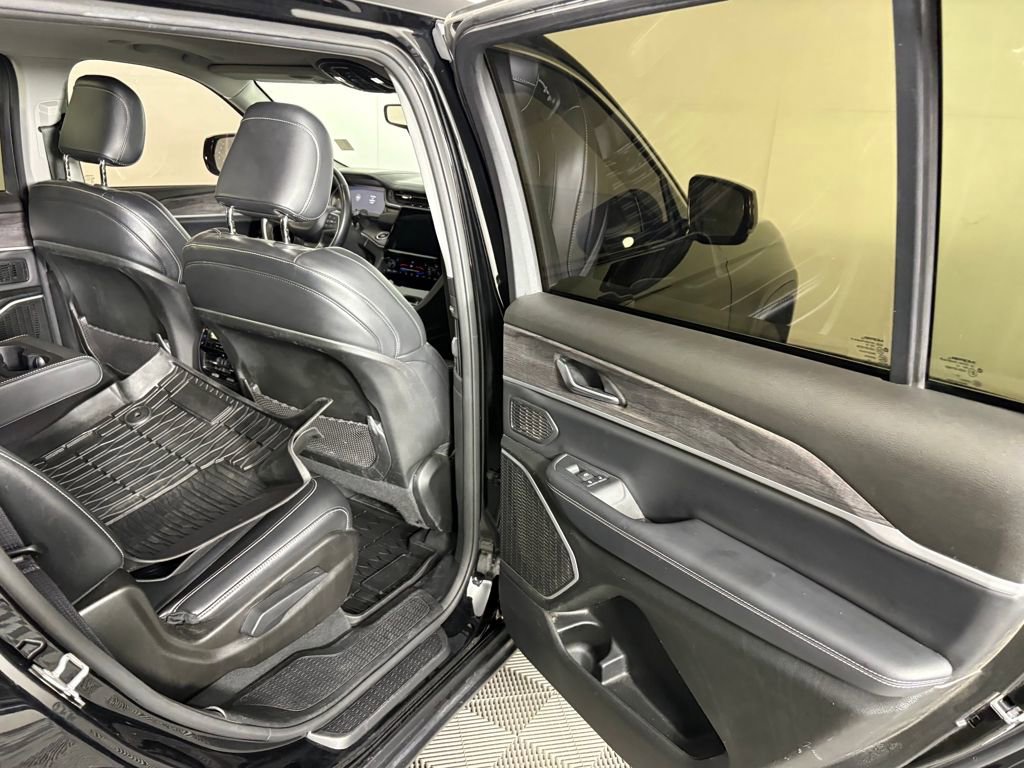 Used 2022 Jeep Grand Cherokee L Limited image 37