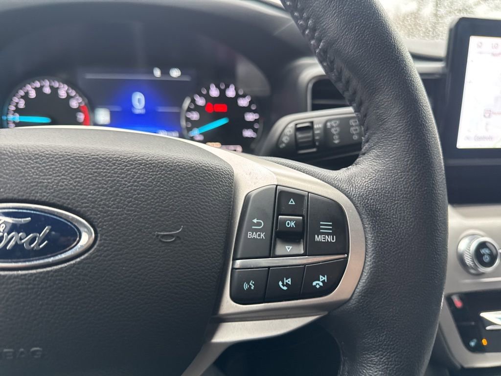 Certified 2022 Ford Explorer XLT w/ Equipment Group 202A image 24