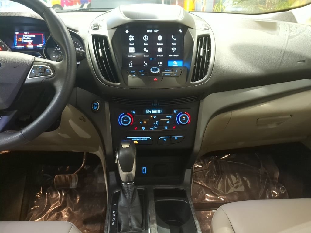 Certified 2019 Ford Escape SEL image 14