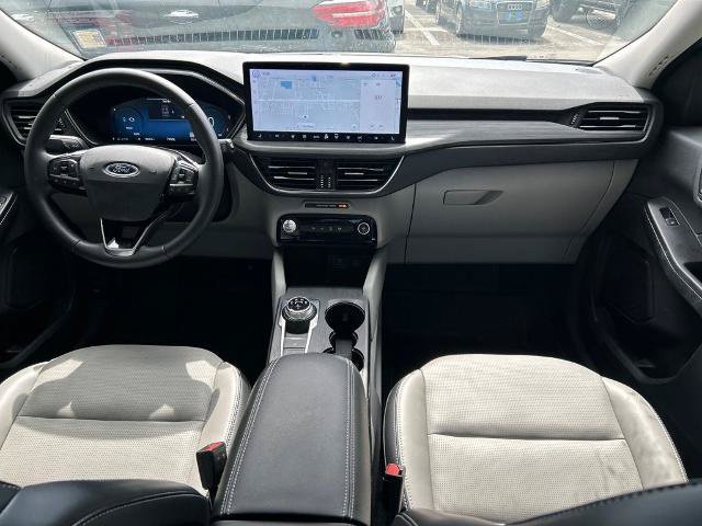 Certified 2023 Ford Escape Platinum AWD/4WD image 10