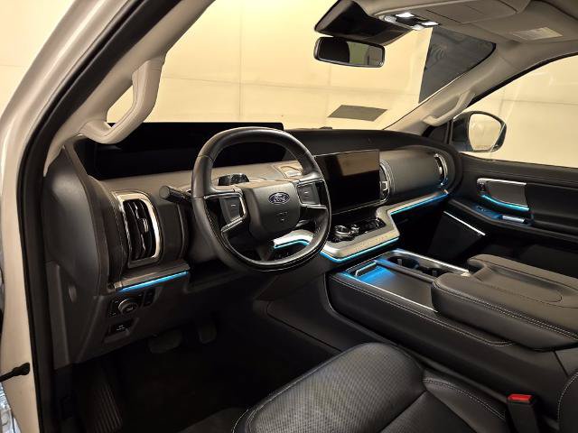 Certified 2025 Ford Expedition Max Platinum AWD/4WD image 4