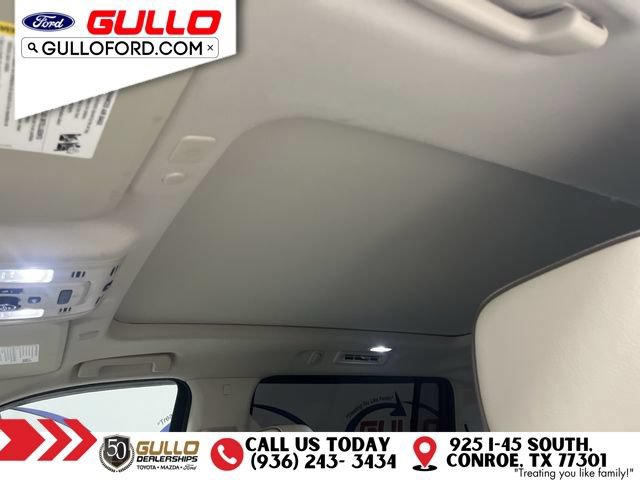 Used 2022 GMC Yukon XL Denali w/ Denali Premium Package AWD/4WD image 24