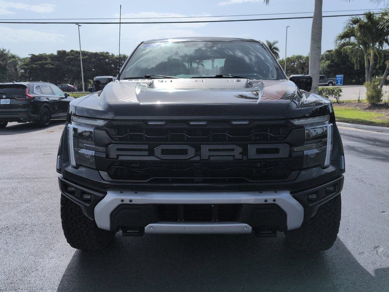 Certified 2025 Ford F150 Raptor AWD/4WD image 9