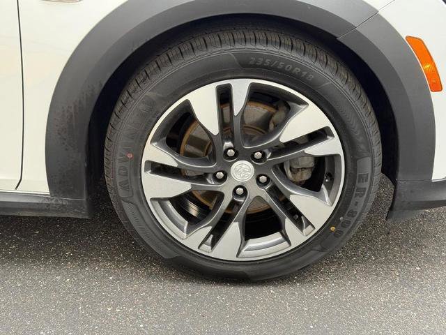 Used 2018 Buick Regal Essence w/ Driver Confidence Package #1 AWD/4WD image 8