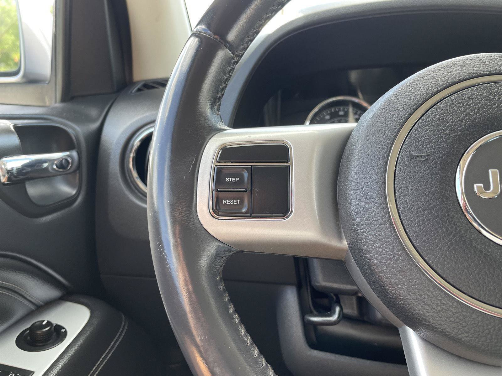 Used 2017 Jeep Compass High Altitude AWD/4WD image 13