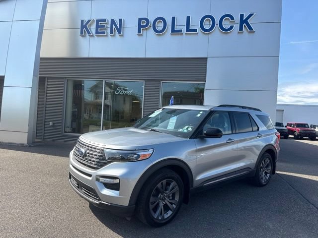 Certified 2023 Ford Explorer XLT w/ Equipment Group 202A AWD/4WD image 2