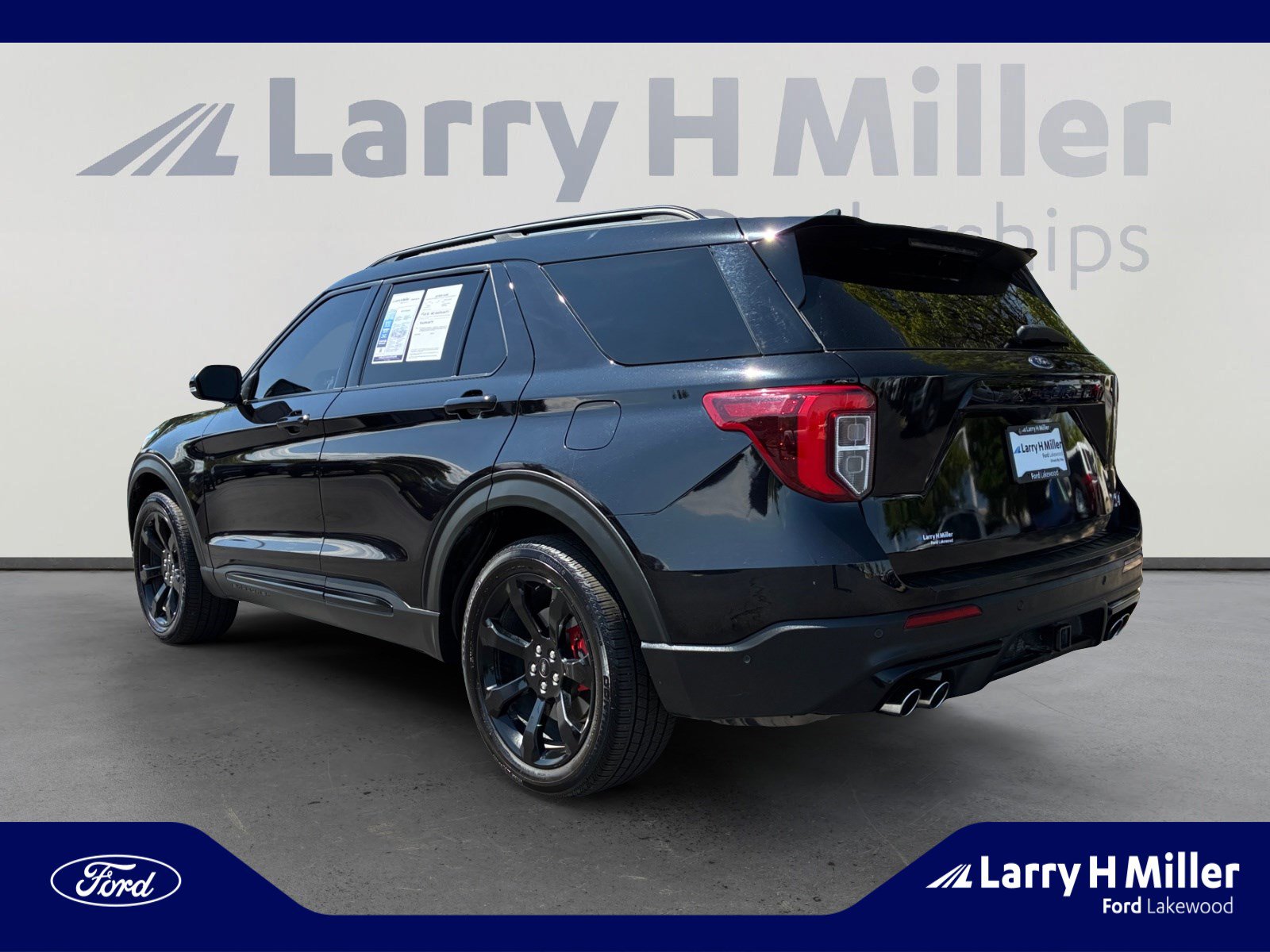 Certified 2021 Ford Explorer ST w/ Equipment Group 401A AWD/4WD image 3