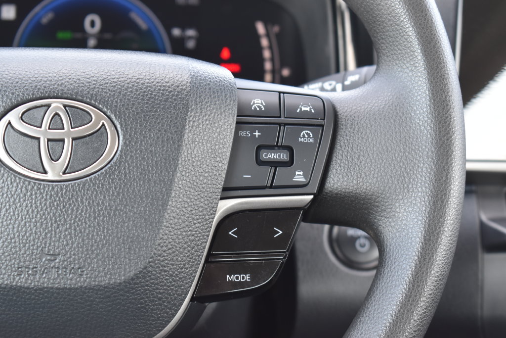 Used 2025 Toyota Camry LE FWD image 19