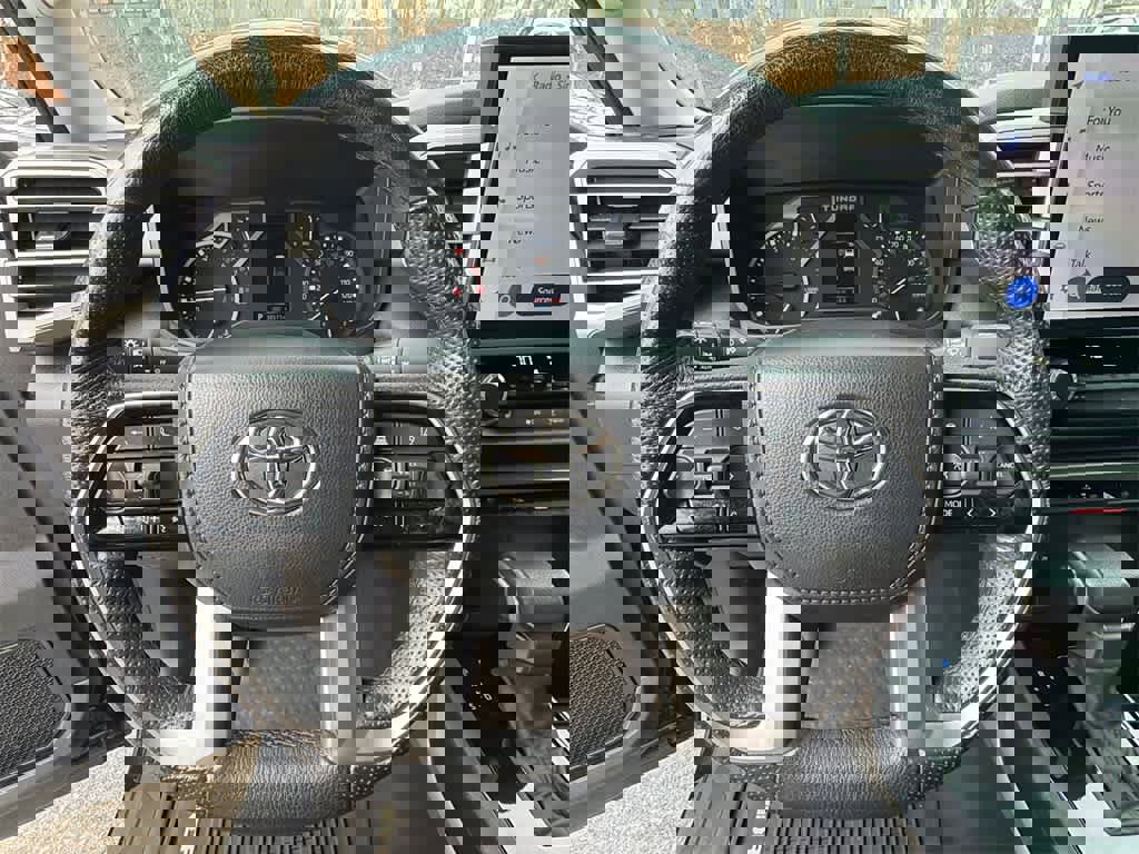 Used 2022 Toyota Tundra SR5 w/ SR5 Premium Package image 21