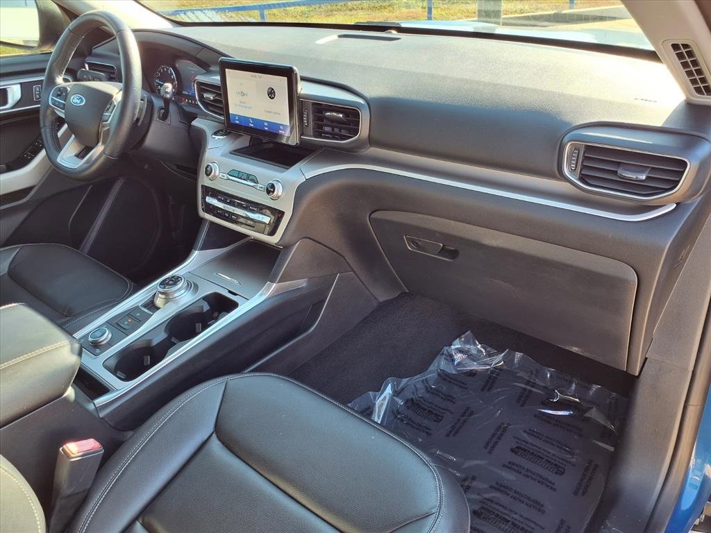 Certified 2020 Ford Explorer XLT w/ Equipment Group 202A image 22