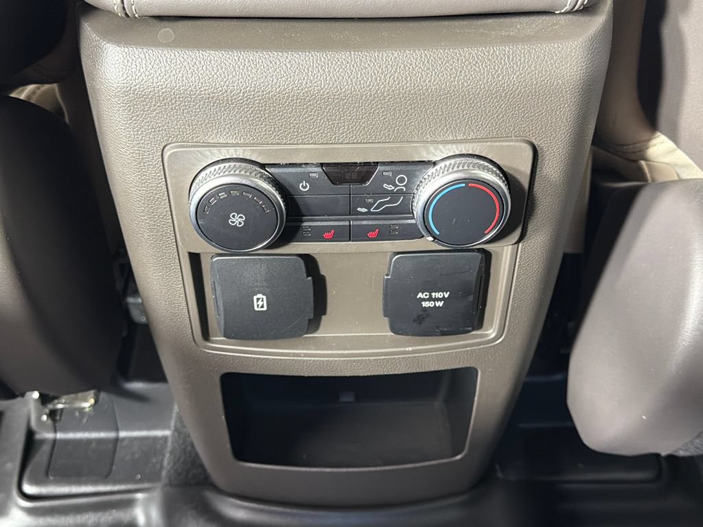 Certified 2020 Ford Explorer Platinum w/ Premium Technology Package AWD/4WD image 17
