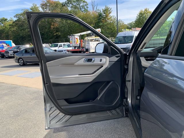 Certified 2025 Ford Explorer Active w/ Active Comfort Package image 17