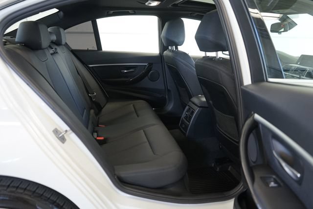 Used 2018 BMW 330i xDrive Sedan AWD/4WD image 31