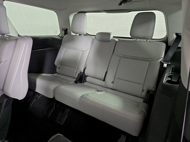 Certified 2025 Ford Expedition Active image 12