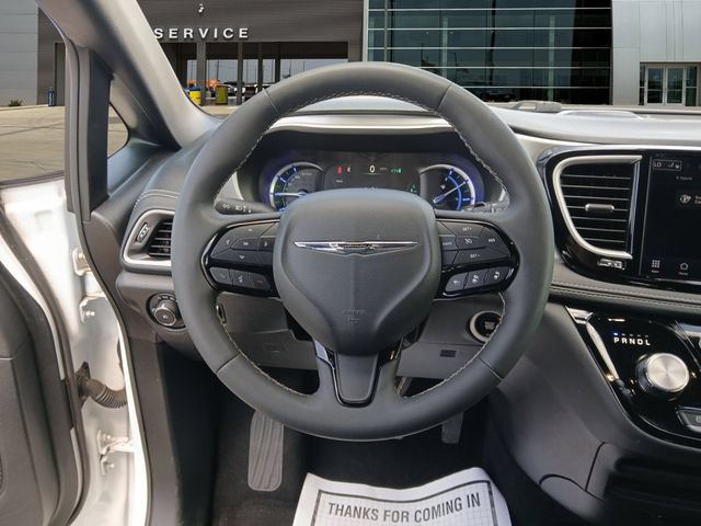 Used 2024 Chrysler Pacifica Limited FWD image 12